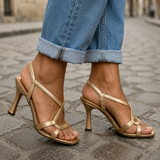 Estíbaliz Tacones Dorados Metálicos con Tiras Cruzadas para Verano