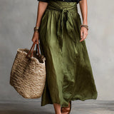 Rocío | Conjunto de Dos Piezas: Top Negro y Falda Midi Verde Oliva