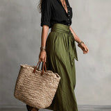 Rocío | Conjunto de Dos Piezas: Top Negro y Falda Midi Verde Oliva