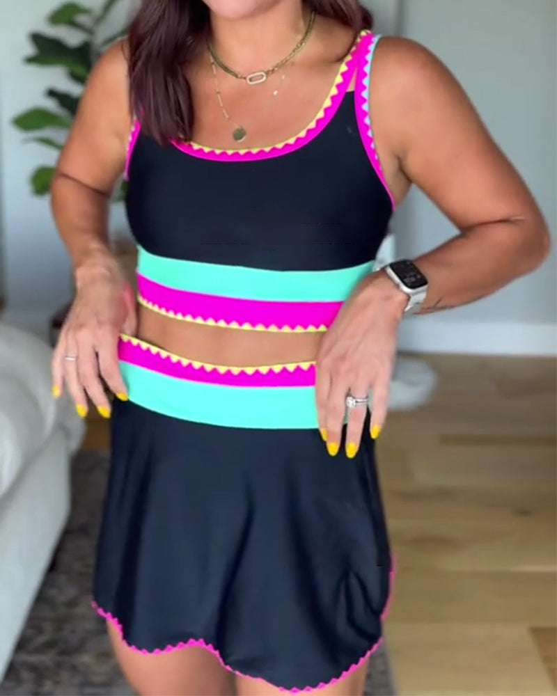 Myra | Elegante traje de baño de tres piezas con bloques de color